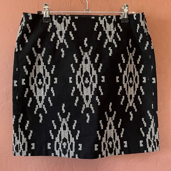 Dalia Collection Mini Skirt - Picture 1 of 8